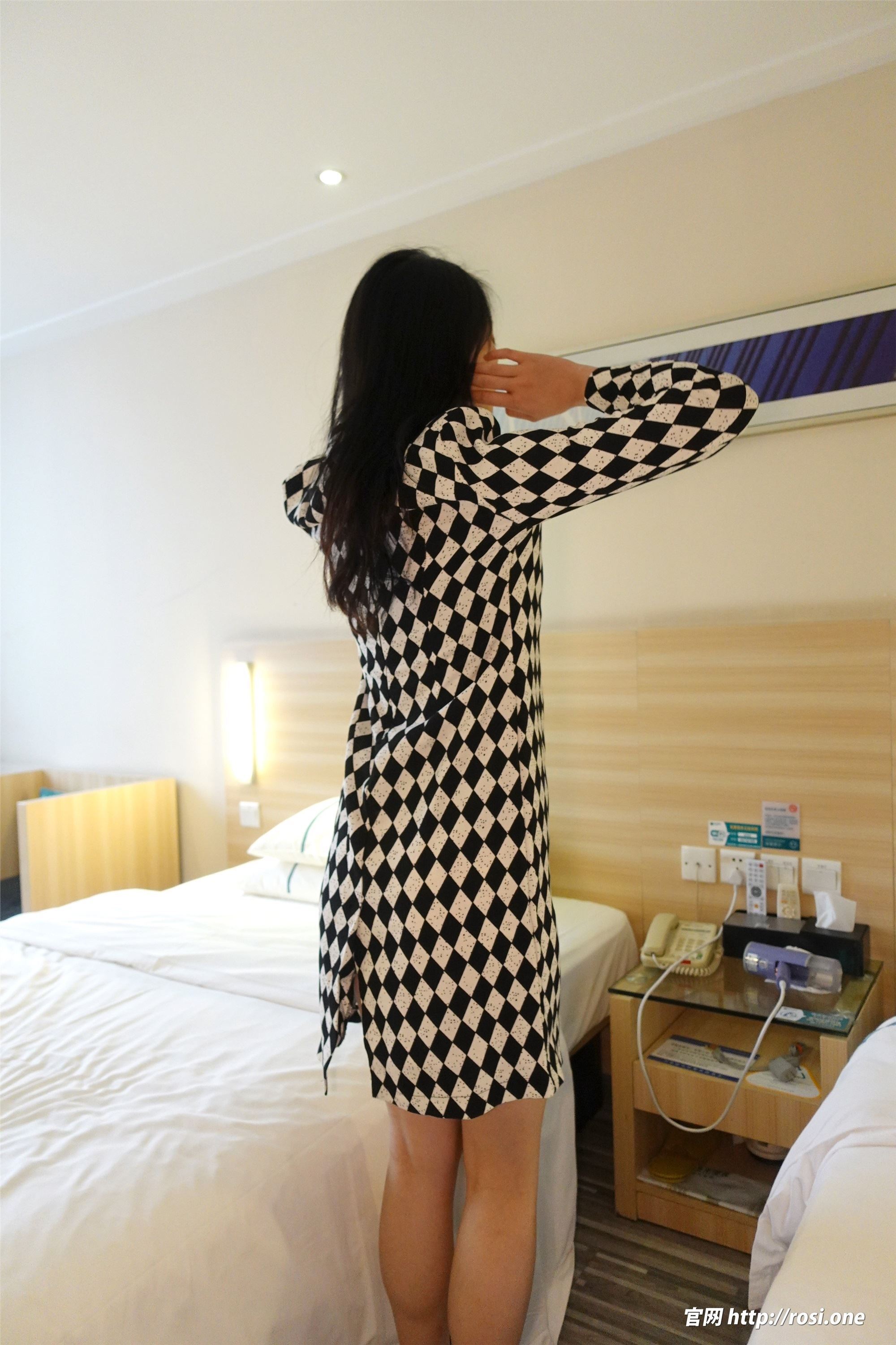 ROSI写真 2022.08.06 NO.3897